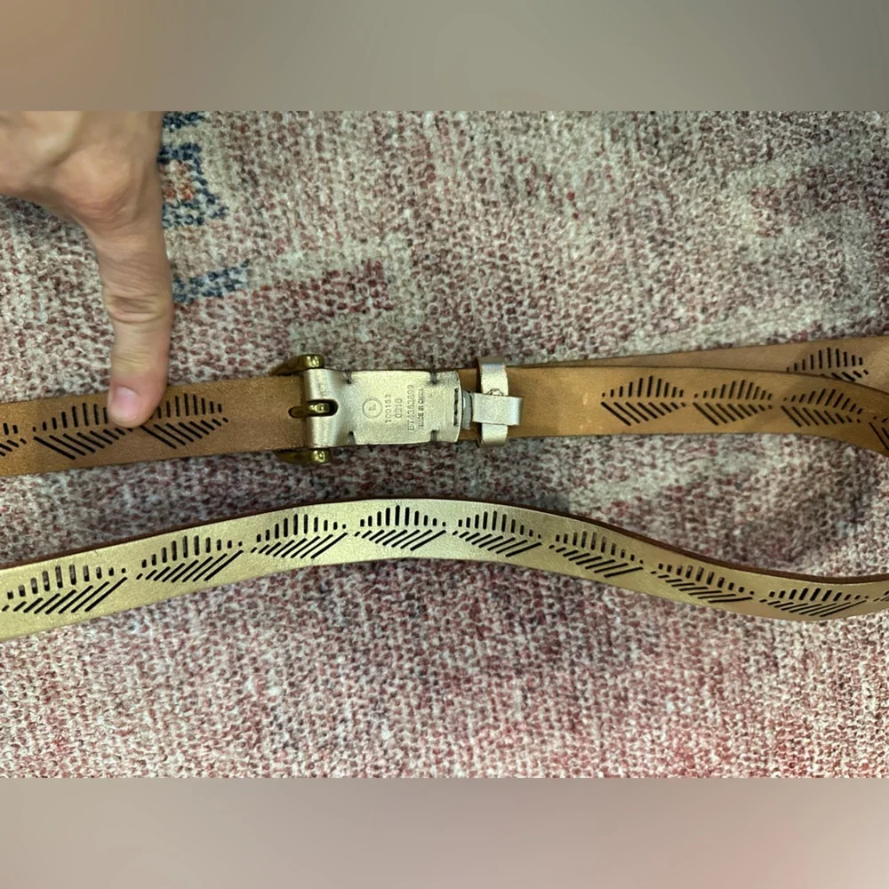 Fossil gold leather belt with gold buckle large like New